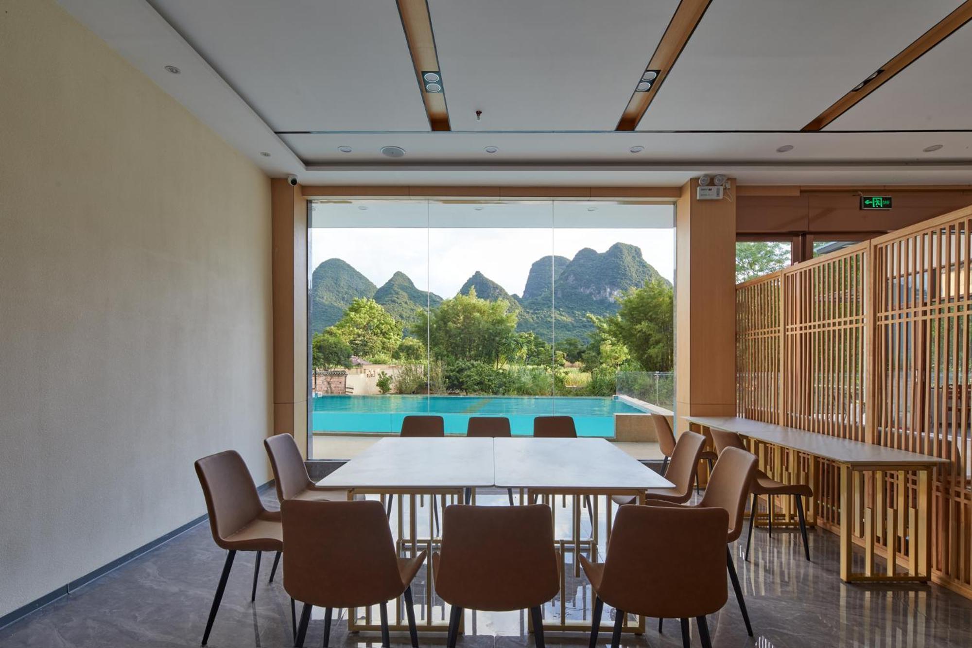 Yangshuo Fortune Lake Inn- One Way Free Pick Up From Airport Or Ts Over 3 Nights Esterno foto