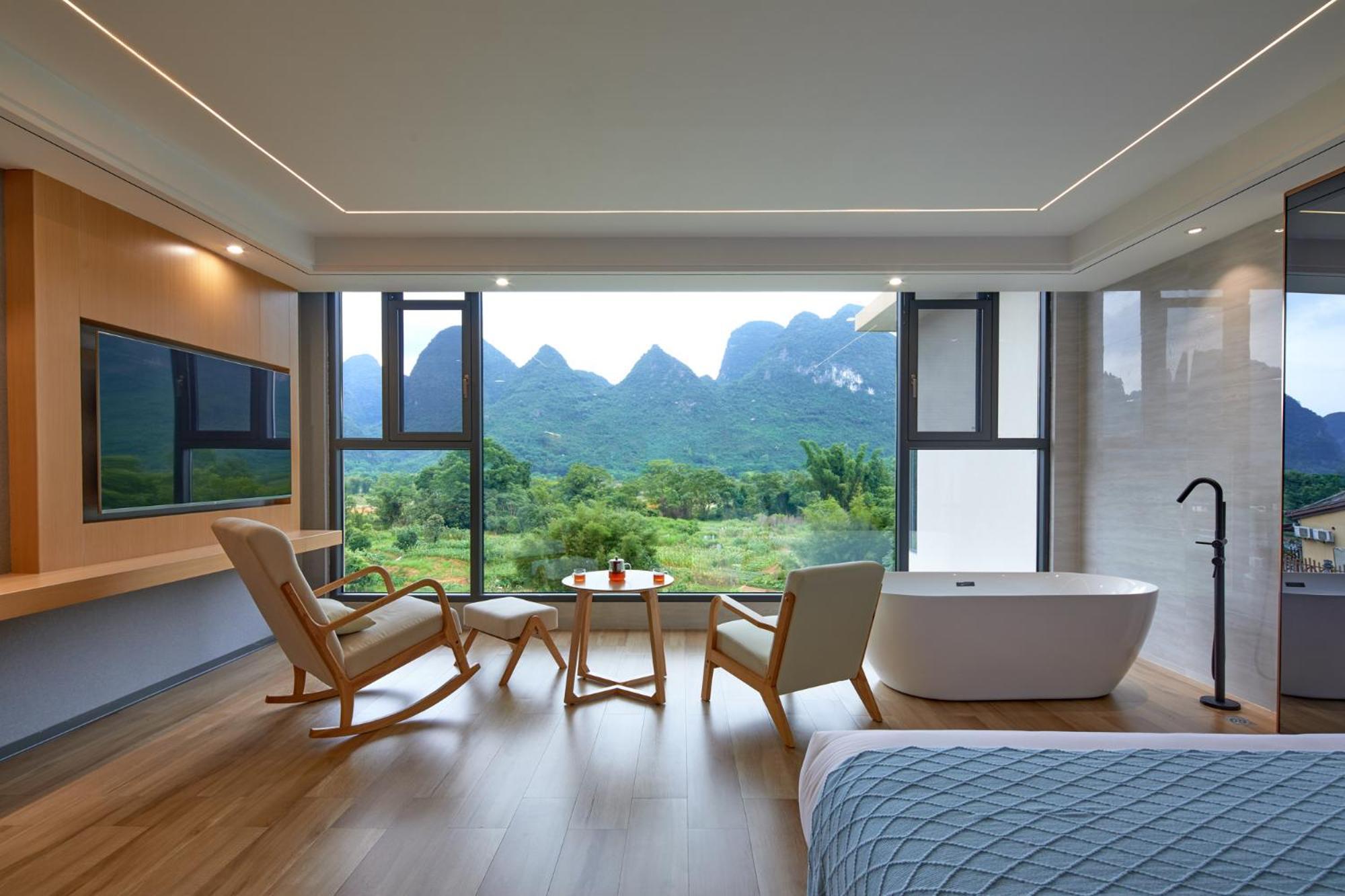 Yangshuo Fortune Lake Inn- One Way Free Pick Up From Airport Or Ts Over 3 Nights Esterno foto