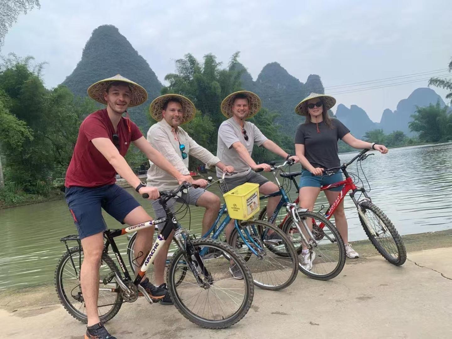 Yangshuo Fortune Lake Inn- One Way Free Pick Up From Airport Or Ts Over 3 Nights Esterno foto